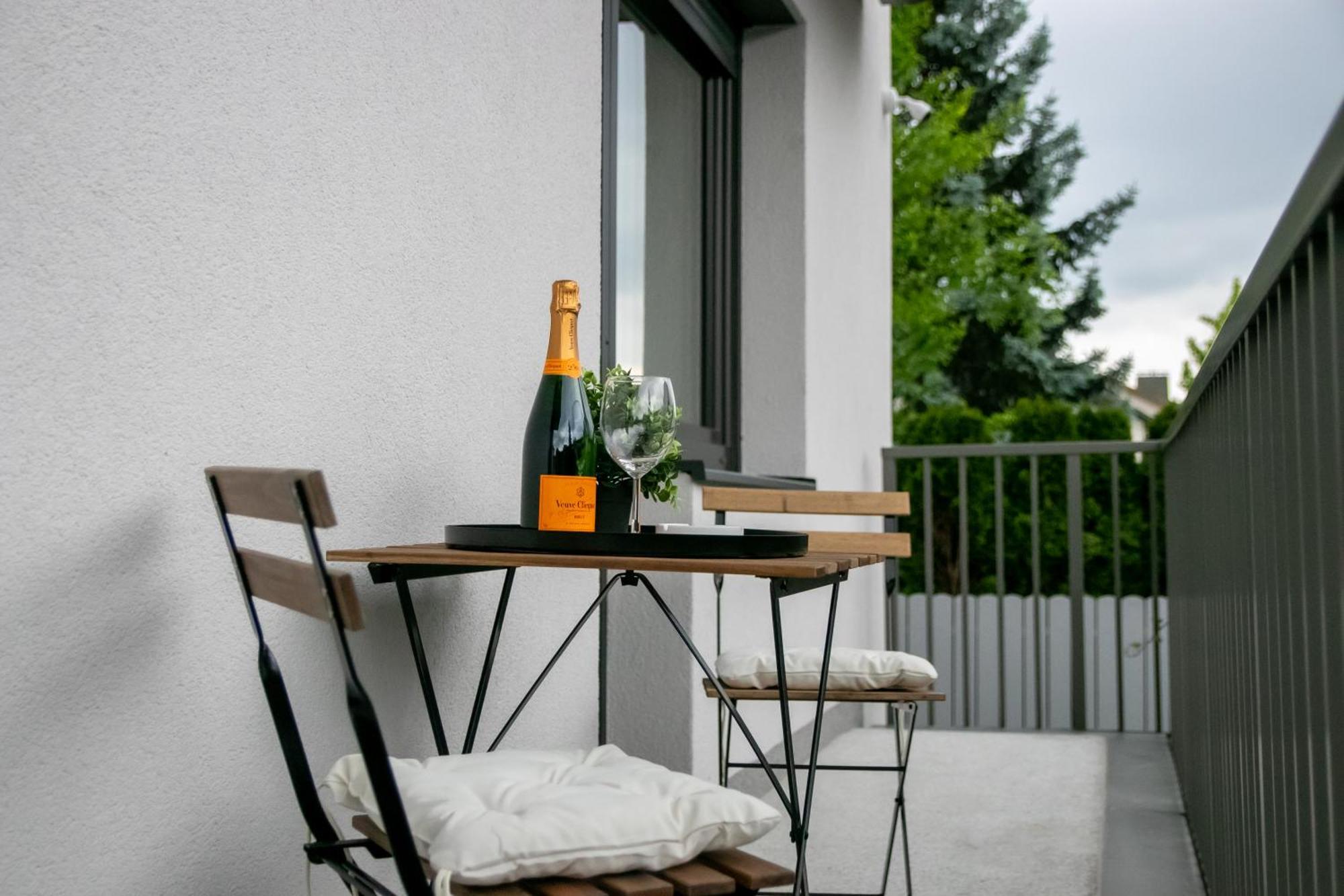 Residence Black&White Ljubljana Bilik gambar